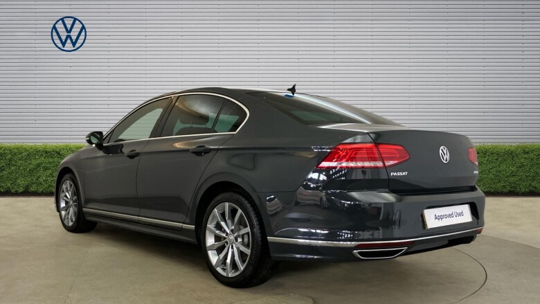 Volkswagen Passat 2.0 TDI R-Line 4dr [Panoramic Roof] Diesel Saloon